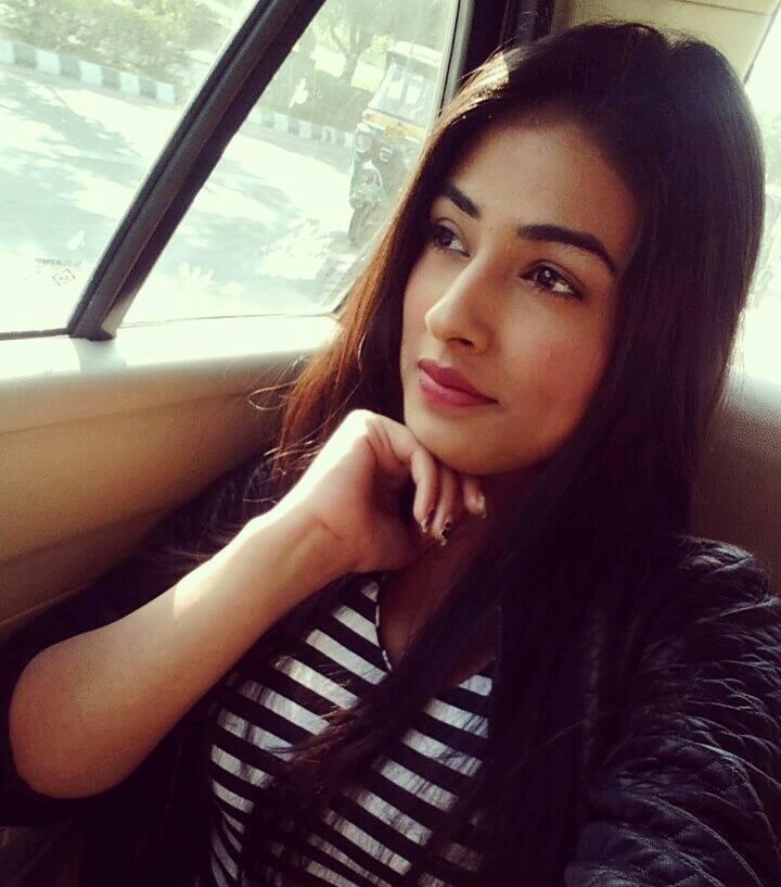 Annushka-Delhi-Escorts